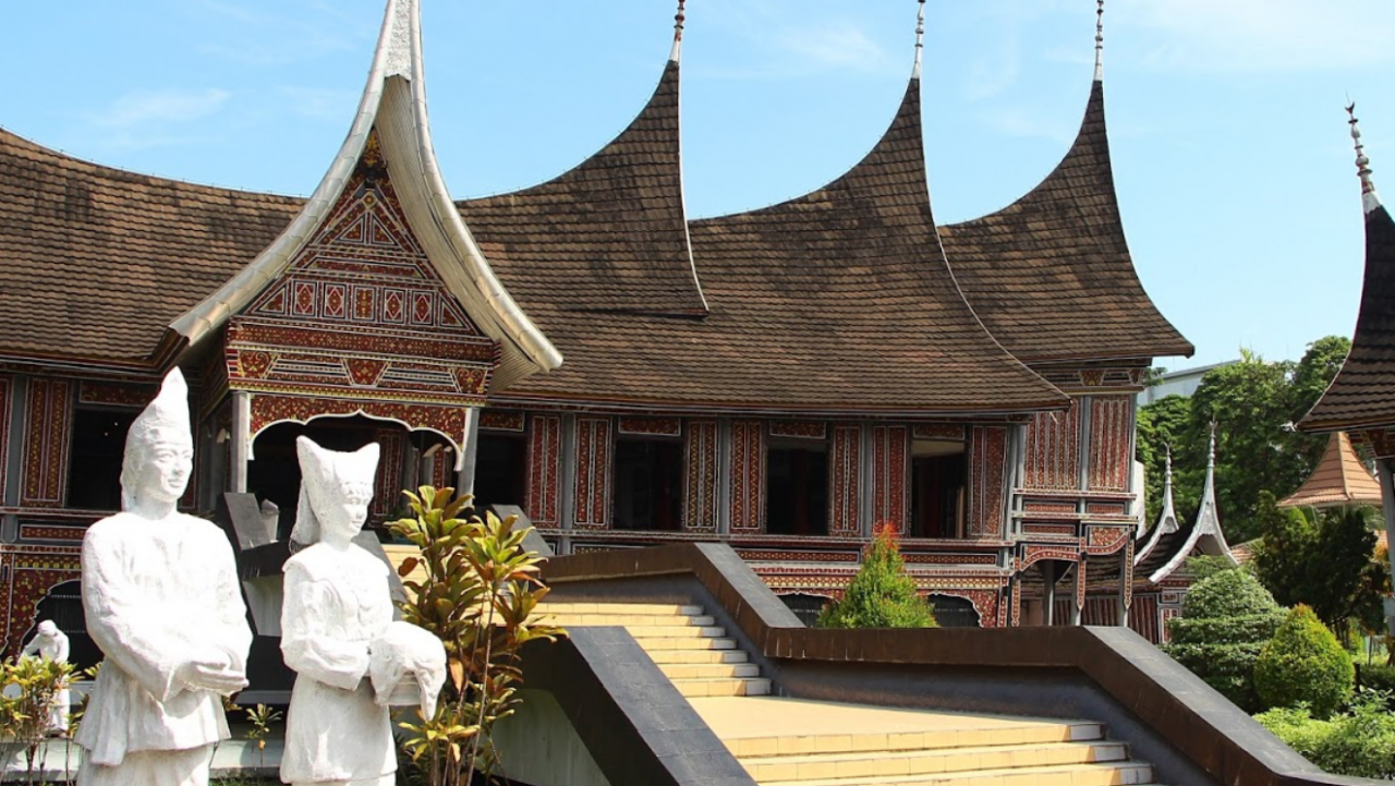 Museum of Adityawarman | IWareBatik